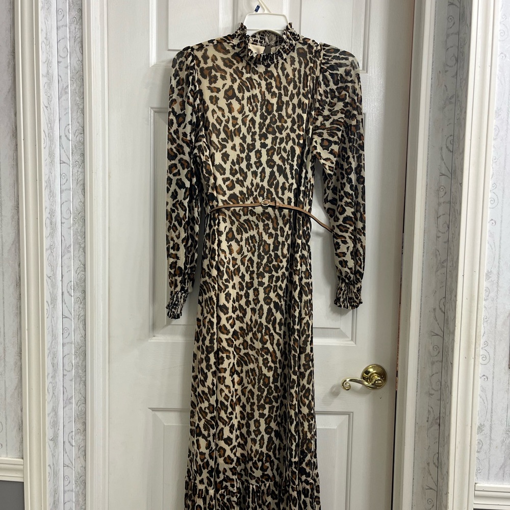 Elegant Leopard Print Long Sleeve Dress